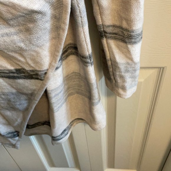 organic cotton "Indigenous" wrap sweater size Large - Picture 3 of 3